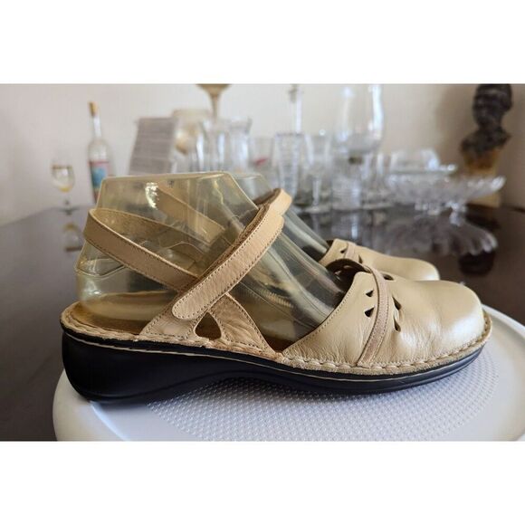 Naot Gardenia Mary Jane Shoes Womens Leather Closed Toe Ankle Strap - Picture 11 of 13